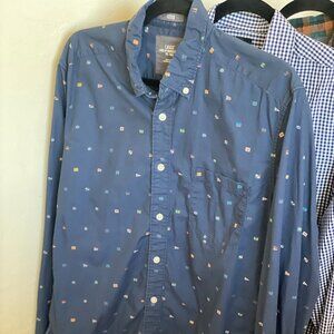 LOGG H&M Fitted Button Down Blue Dress Shirt w/Allover Flag Print Size M